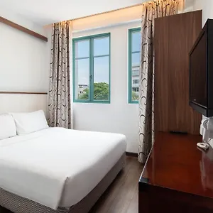 The Quay West Coast Отель